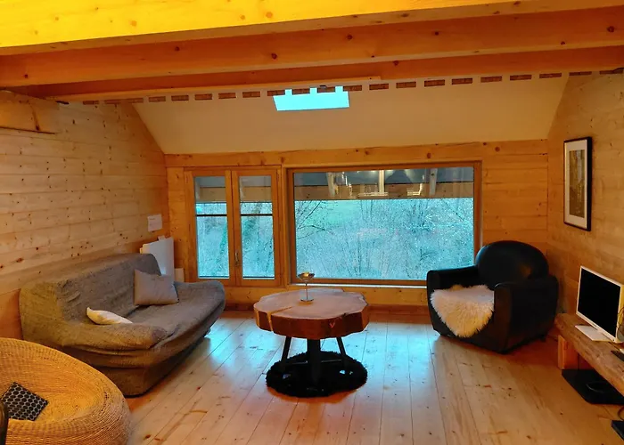 בקתה L'ostal Les Combes (Haute-Savoie)